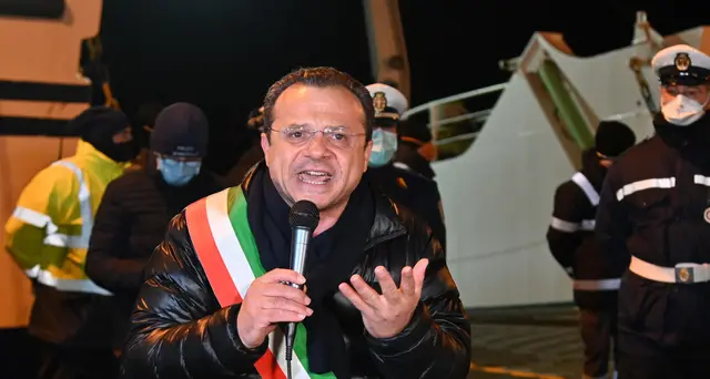 Lamorgese denuncia il sindaco di Messina