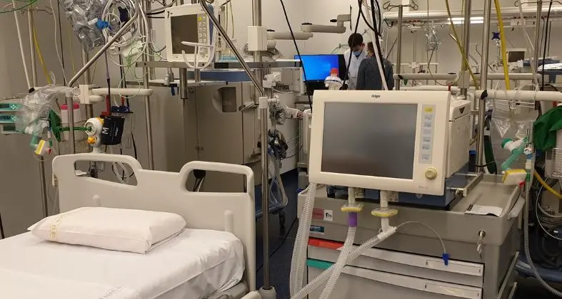 Coronavirus, arrivano altri letti nella nuova clinica dell'ospedale di Bolzano