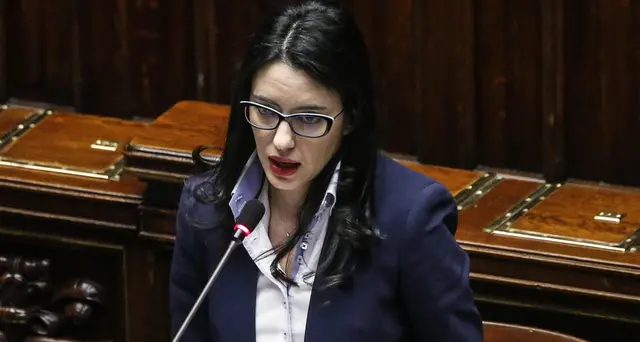 Azzolina, da prof lavoro titanico