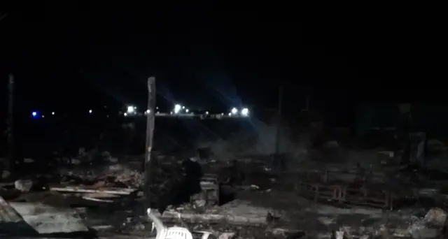 In fiamme 30 baracche in campo migranti