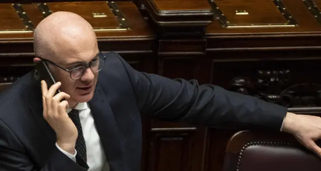 D'Incà, riaprire ora è insulto a vittime