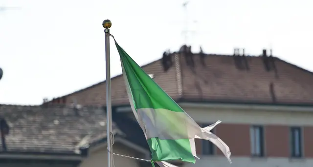 Milano ricorda vittime, grazie ai medici
