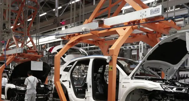Crolla mercato auto Italia, -85% marzo