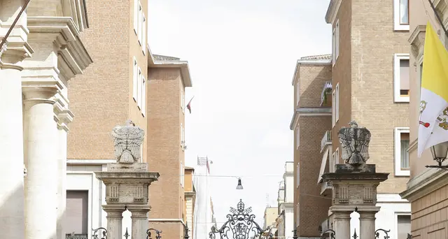 Vaticano proroga 13 aprile misure Covid