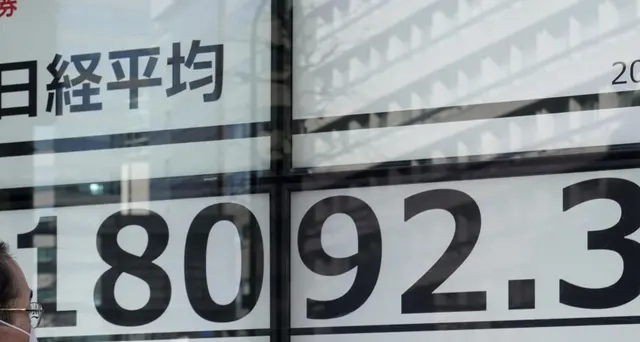 Borsa Tokyo apre in lieve rialzo