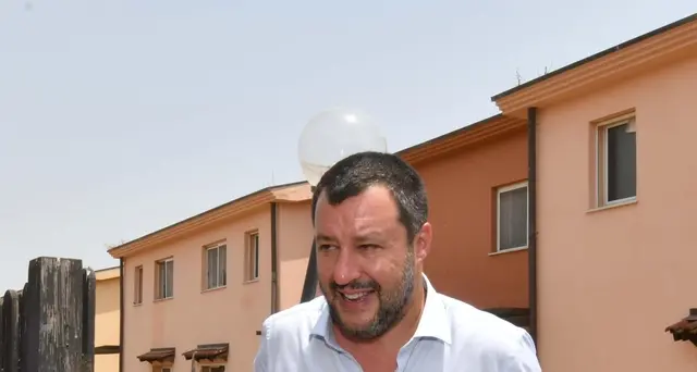 Salvini, italiani mafiosi? Vergogna