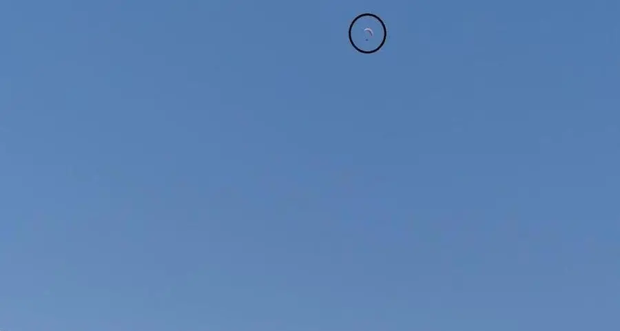 Val di Mazia, avvistato un parapendio