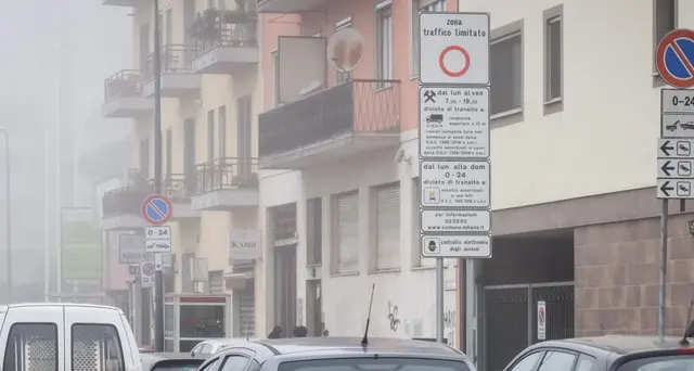 Coronvirus: smog in calo 50% in Europa
