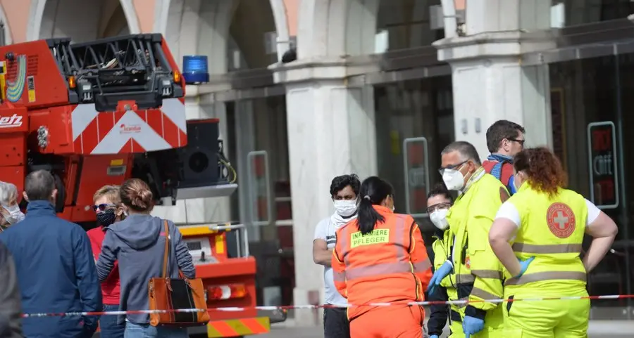 Rogo all’hotel Città: a fuoco frigorifero, soccorso dipendente