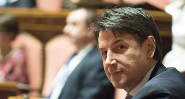 Conte, modifiche anche su distanziamento