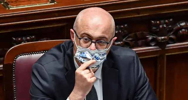 Governo chiede ritiro emendamento Pd