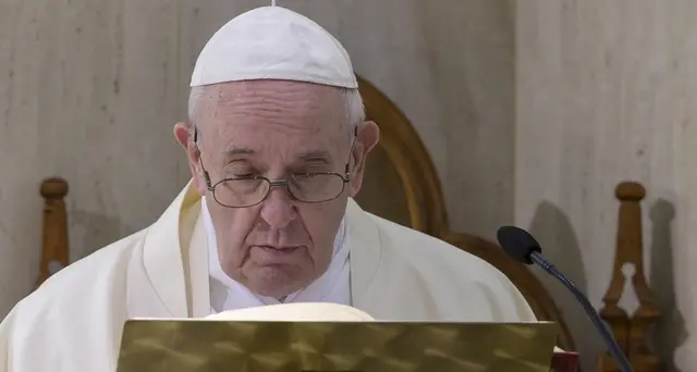 Papa, prego per i tanti defunti anonimi
