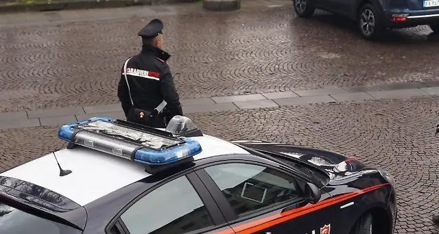 Tenta di uccidere la moglie, arrestato