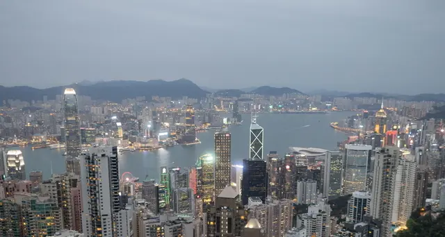 Borsa, Hong Kong apre perdendo il 3%