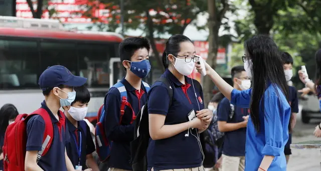 Vietnam, milioni di ragazzi a scuola