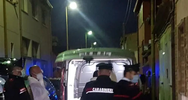 Femminicidio in Sardegna, 40 coltellate alla moglie