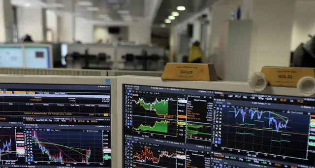 Spread Btp-Bund apre a 249 punti