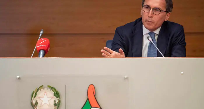 Fase 2, Boccia: 300 contagiati al giorno sul lavoro, serve prudenza