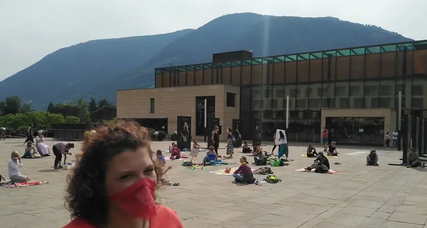 In piazza Terme spunta il «pic-nic delle libertà»