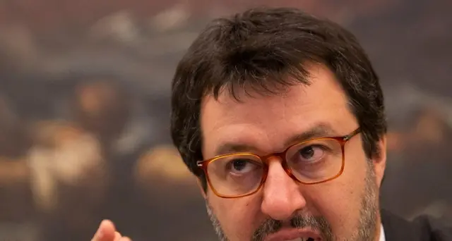 Salvini,Spadafora con calcio copre altro