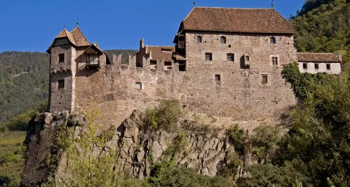 Fase 2, martedì 19 maggio riaprono i castelli di Bolzano