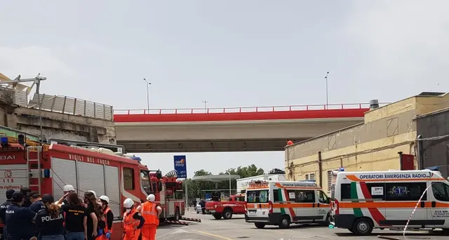 Bari,vento fa volare lamiera,donna muore
