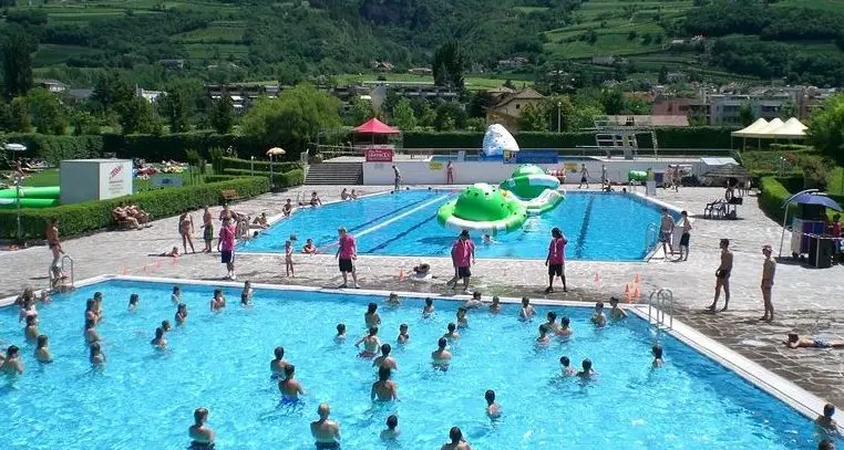Lido di Egna: apertura il 29, 900 ticket al posto di 2.500