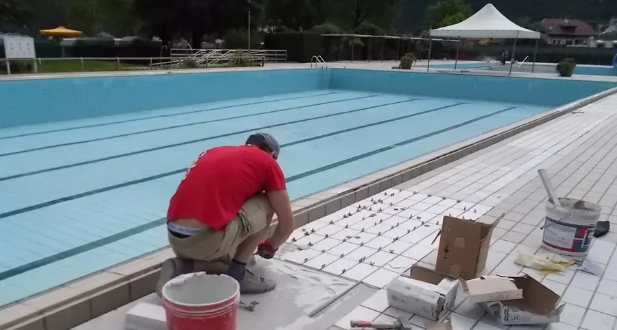 Fermento al lido Si punta ad aprire a inizio giugno