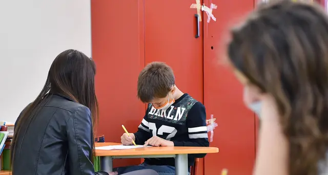 Azzolina, vergognose frasi sessiste