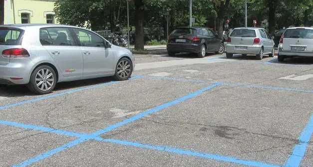 Parcheggi ancora liberi a Bolzano. Sospese tutte le zone colorate e parcheggi blu a pagamento