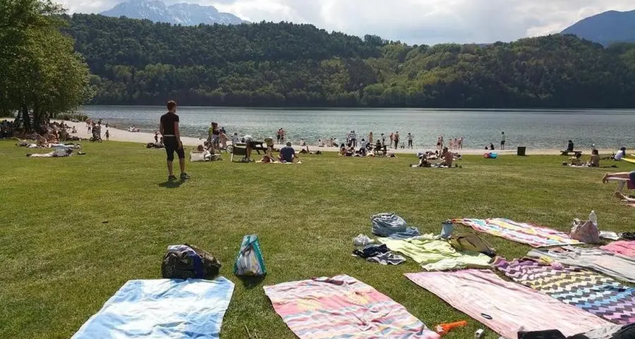 Spiagge, la Bandiera Blu a dieci località del Trentino
