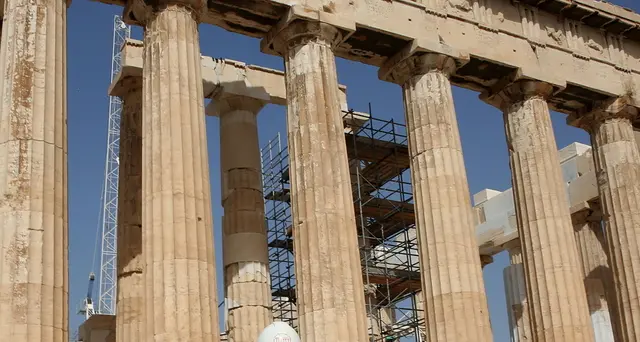 Grecia riapre confini a turisti il 15/6