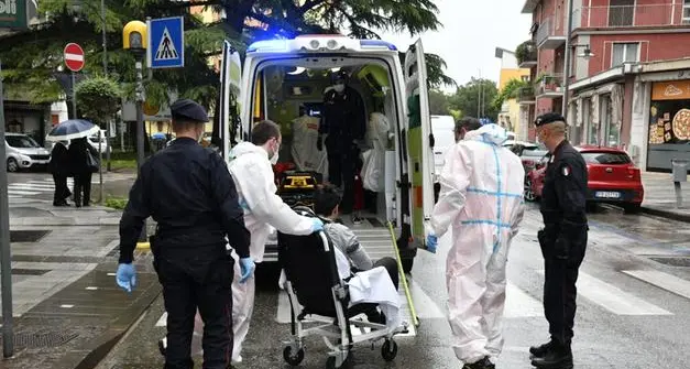 Rovereto, uomo accoltella le sorelle
