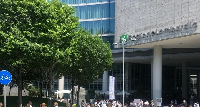 Flash mob asili privati in 7 città