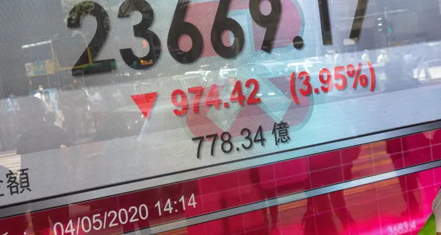 Borsa Hong Kong a -3,17% in apertura