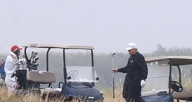 Trump torna a giocare a golf