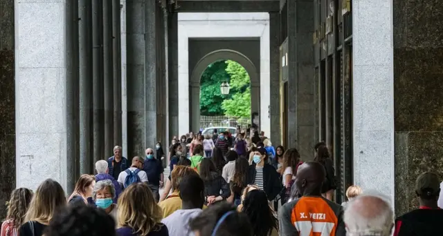 Assembramenti,18 multe in tre ore a Bari