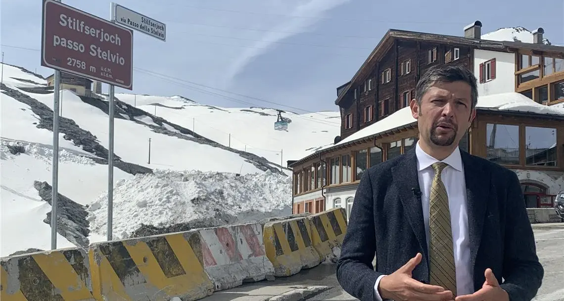 Concluso lo sgombero neve sullo Stelvio, altri passi pronti a riaprire