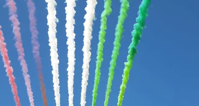 Frecce tricolori sorvolano Perugia e Ass
