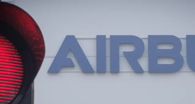 Airbus e Boeing studiano virus in aerei