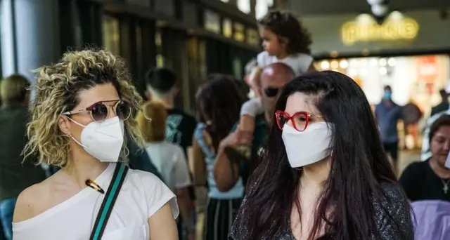 Veneto, fine obbligo mascherina da 1/6