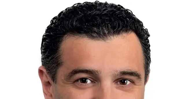 Sindaco Avellino in maxi assembramento