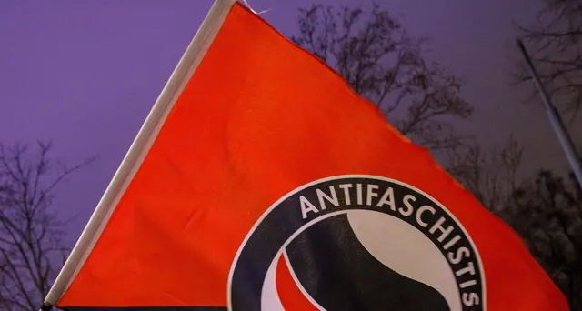 Falso account Antifa, era suprematista