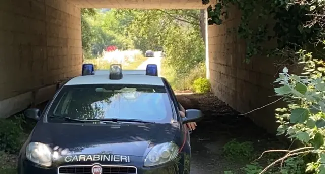 Ex cc ucciso con tre colpi di pistola