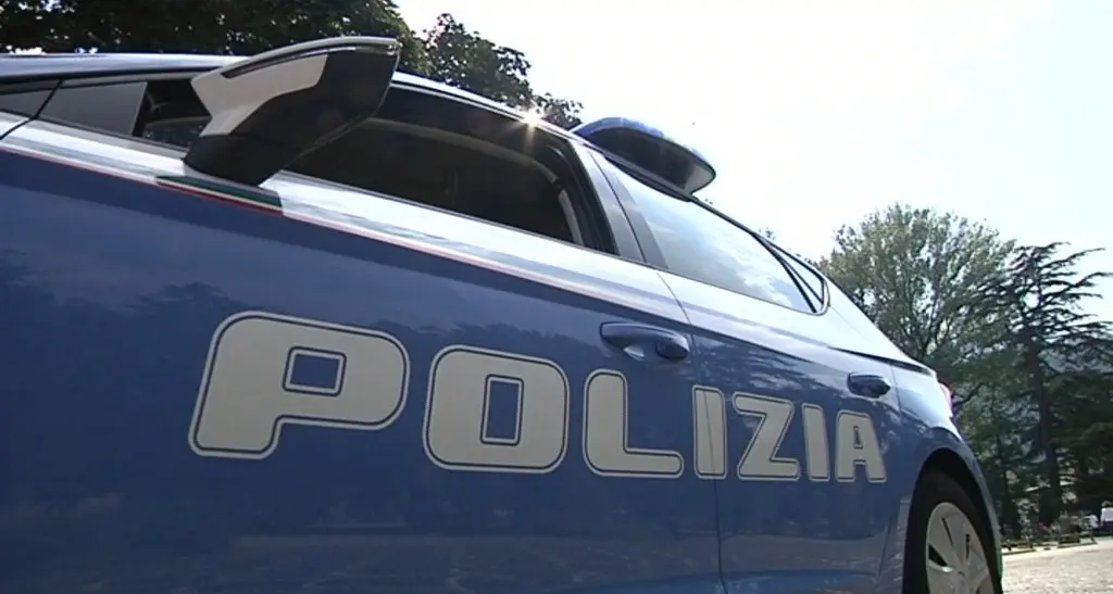 Riva del Garda, cinquantenne denunciato per atti osceni in spiaggia