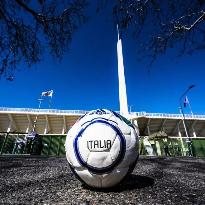 In Italia solo calcio, con il Covid ancora di più