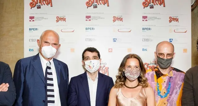 Premio Strega, a sorpresa sestina guidata da Veronesi