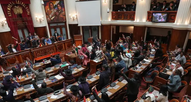 Bolivia: sì Parlamento legge voto 6/09