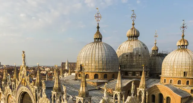 Basilica S.Marco apre a 150 persone/ora