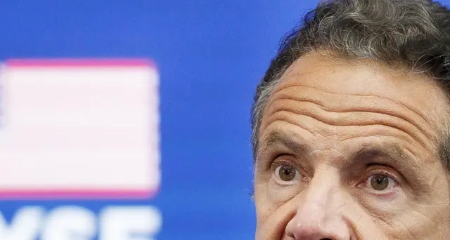 Cuomo con Colombo, sostengo statua a Ny